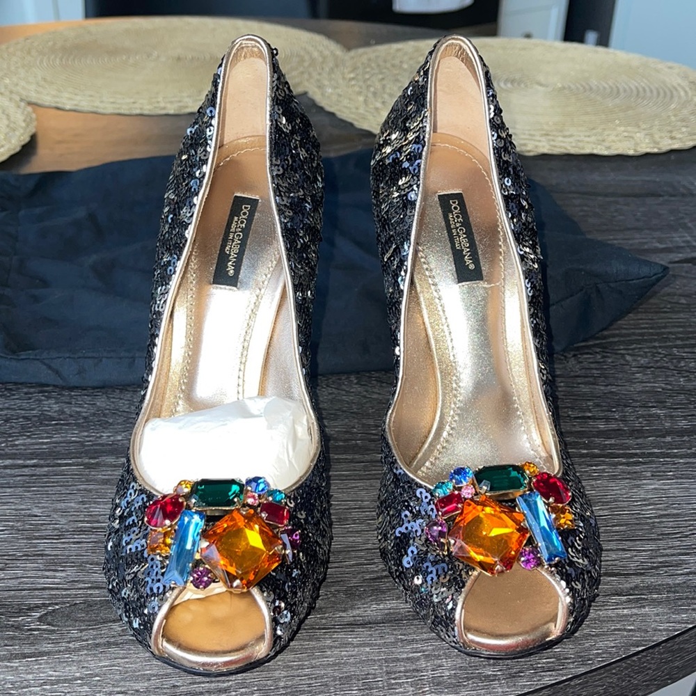 Beautiful shoes size 38